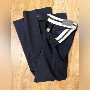 Ann Taylor signature for trouser style